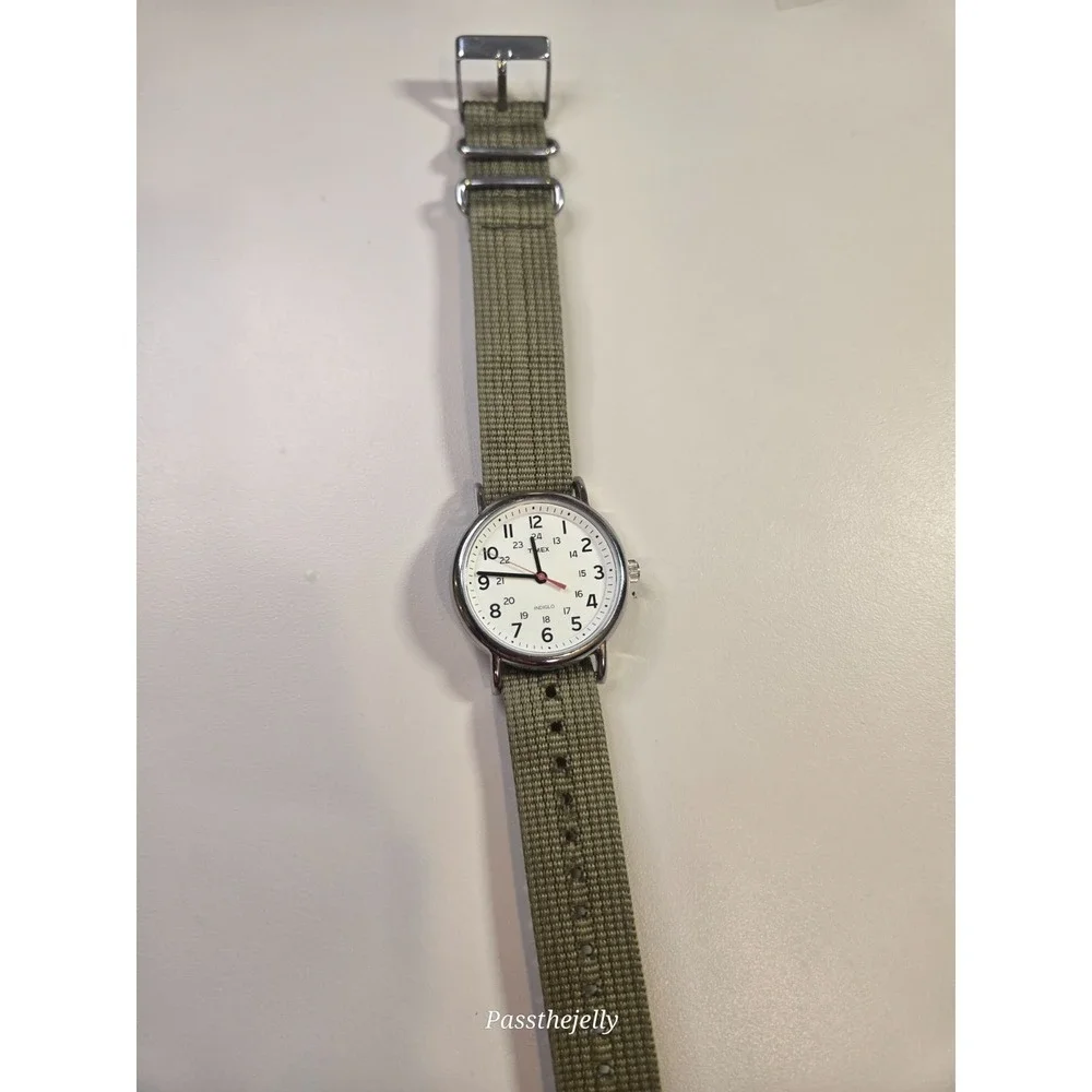 Timex Weekender T2N651 Watch Mens 38mm Olive Fabric Strap White Dial Quartz Date